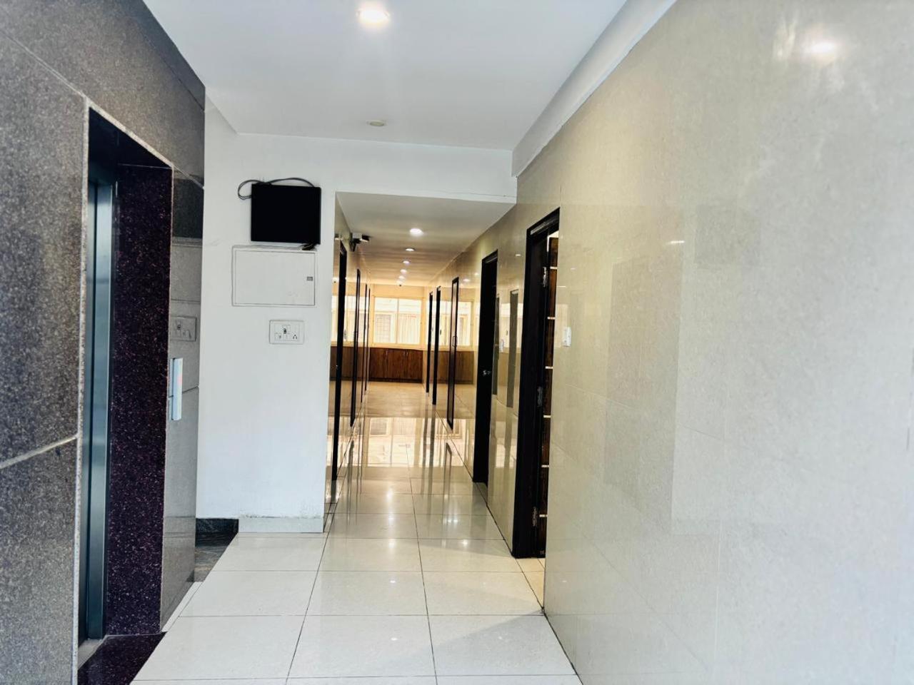 Hotel Bg Inn Бангалор Екстериор снимка