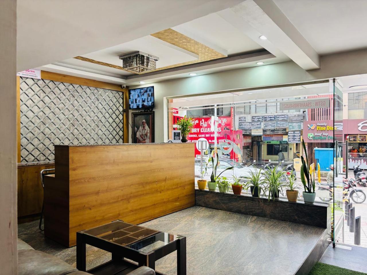 Hotel Bg Inn Бангалор Екстериор снимка