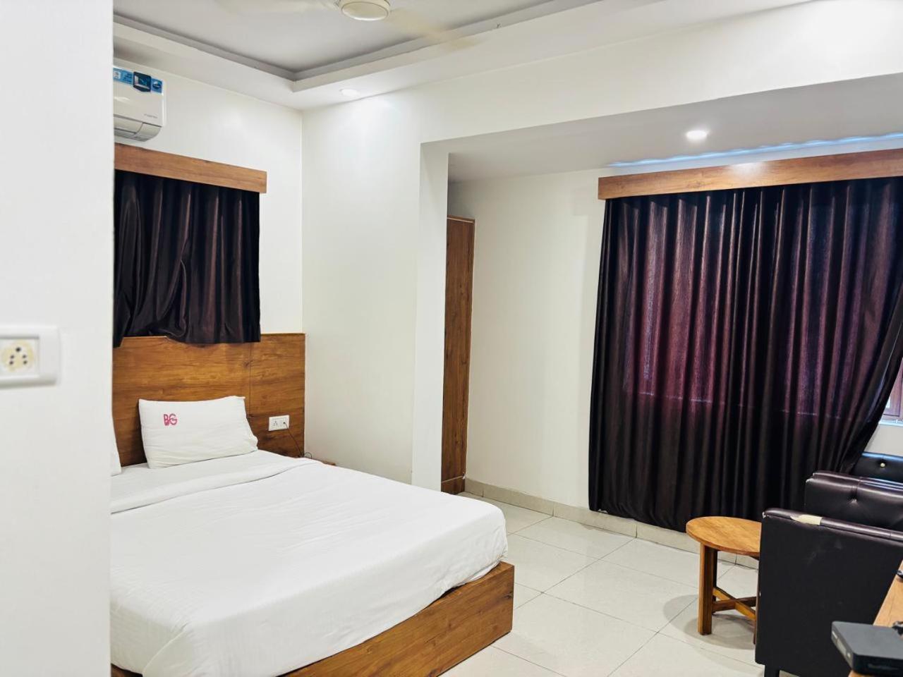 Hotel Bg Inn Бангалор Екстериор снимка